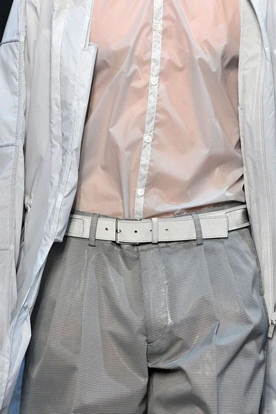Look 19